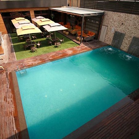 The Mystic Palms Hotel Mathura Buitenkant foto